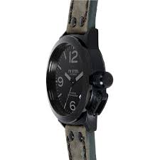TW Steel Canteen CS116 Automatic Herenhorloge 45mm met zwart wijzerplaat en robuuste leren band, ideaal voor stijlvolle herenaccessoires.
