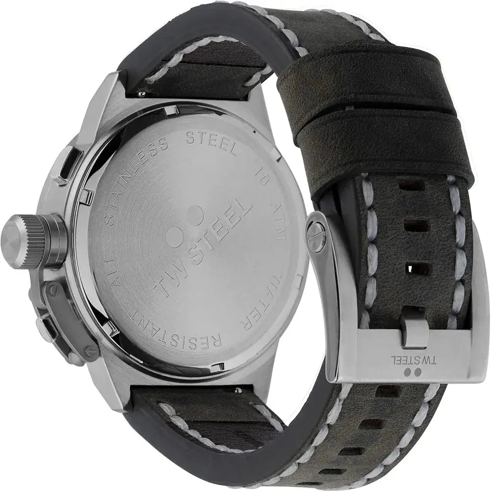 Achteraanzicht van de TW Steel Canteen CS105 Herenhorloge 45mm met zwart lederen band en roestvrijstalen kast, ideaal voor stoere stijl.