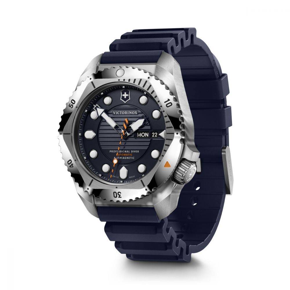 Victorinox Dive Pro herenhorloge 43mm met blauwe rubberen band en roestvrijstalen kast, waterbestendig tot 30 ATM, ideaal voor duikers.