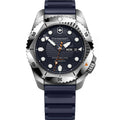 Victorinox Dive Pro herenhorloge 43mm met blauwe rubberen band en roestvrijstalen kast, waterdicht tot 30 ATM, ideaal voor duiken.